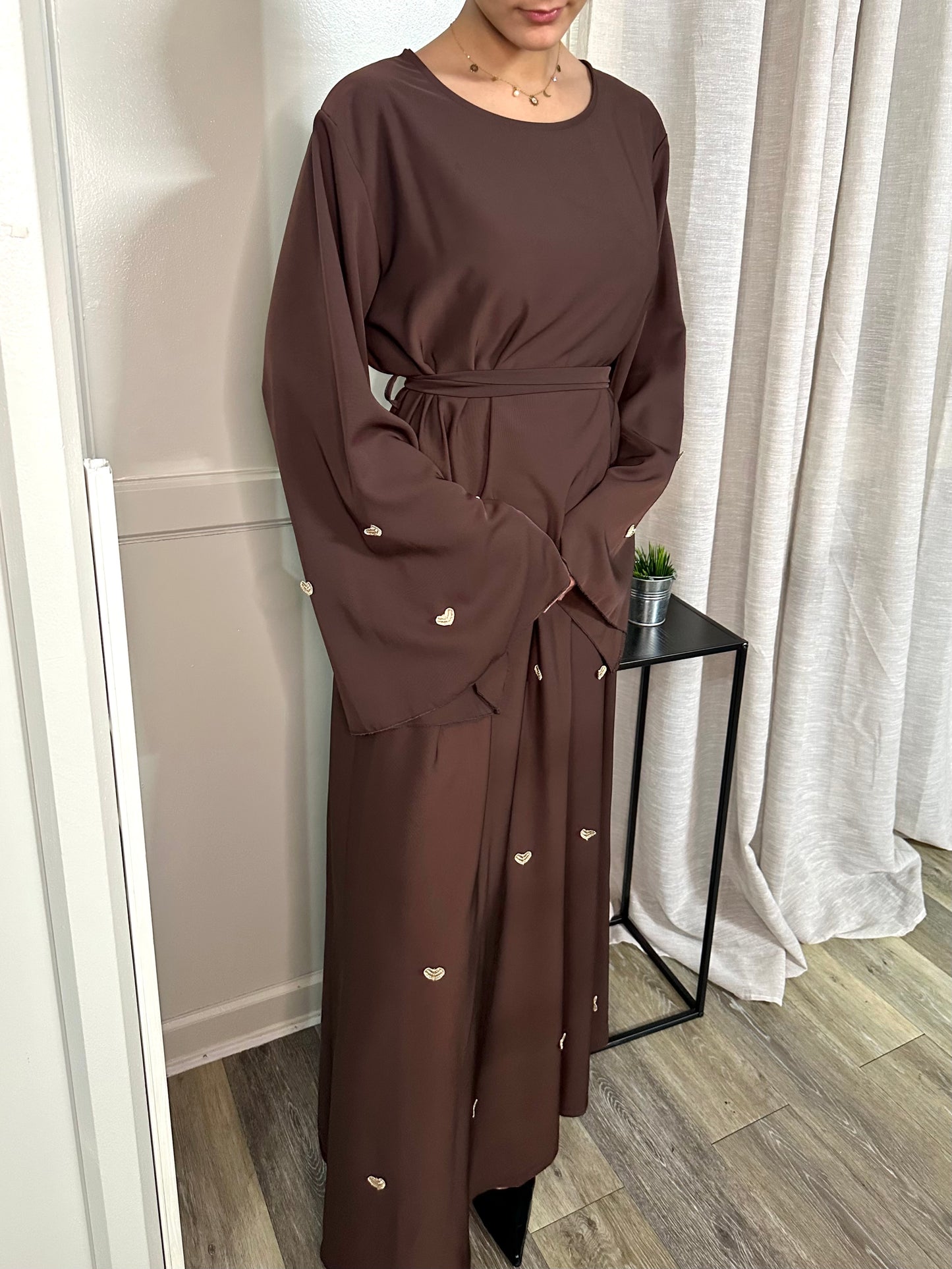 Abaya Lola
