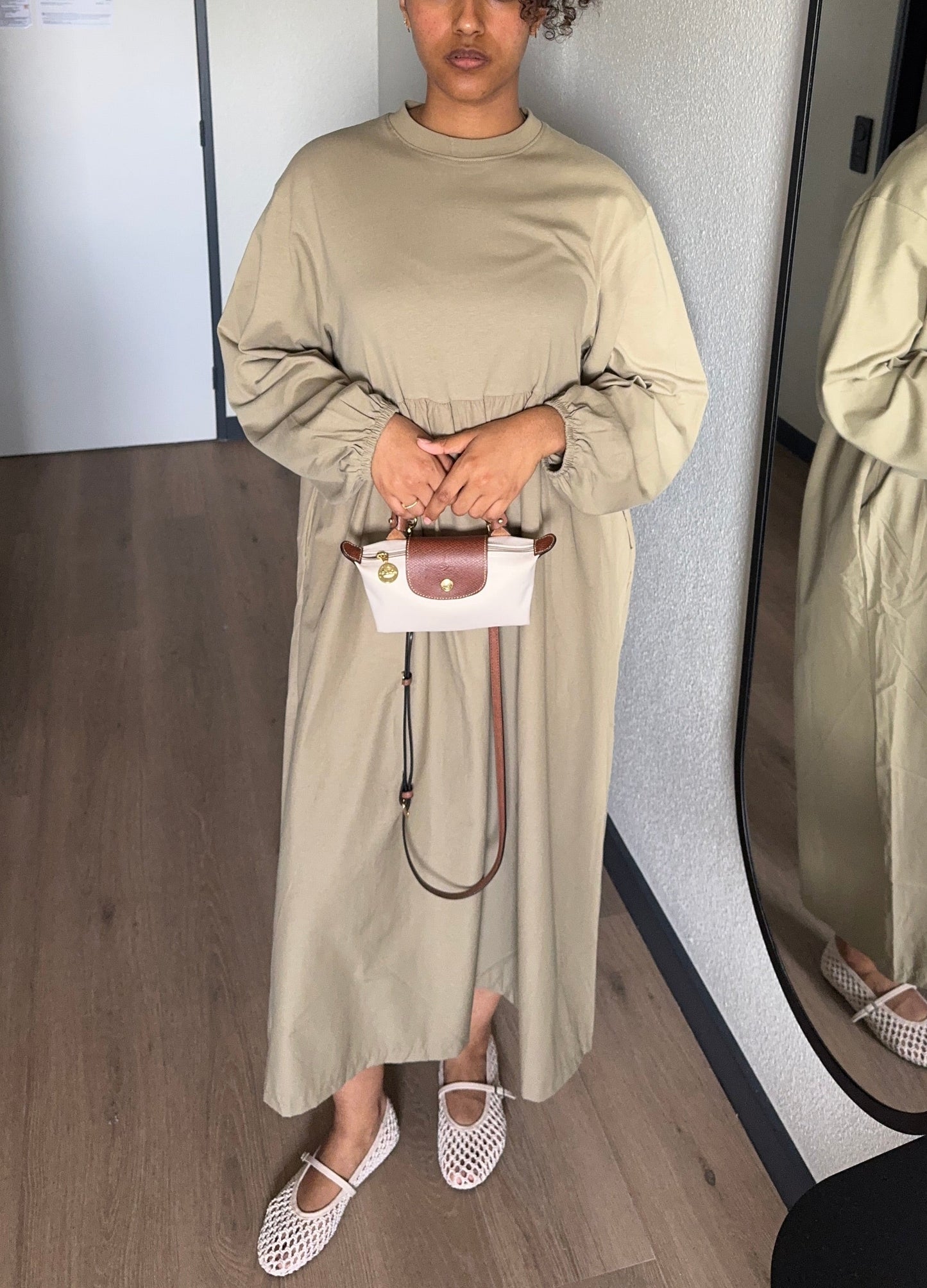 Robe Laora