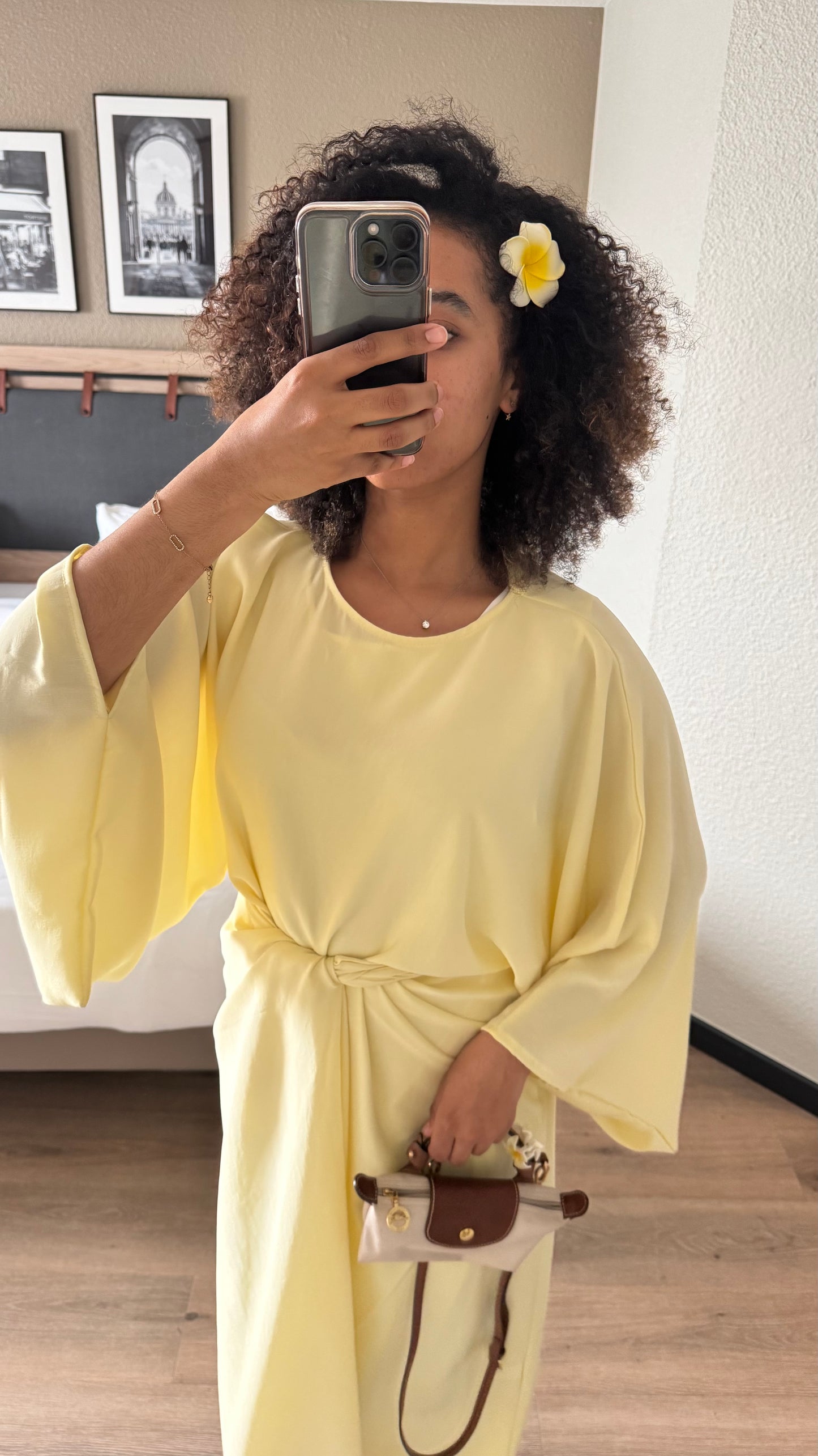 Robe nouée jaune